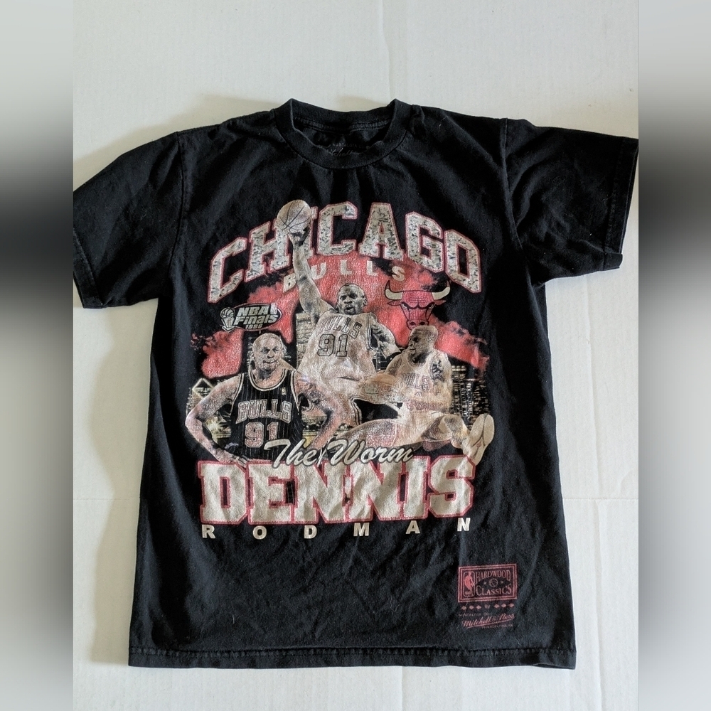 Dennis Rodman T-shirt Size Small Mitchell & Ness. Chicago Bulls